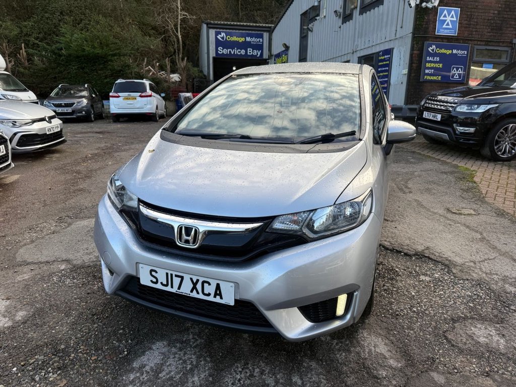 Used Honda Jazz 2017 for sale - 76927607: Photo 17