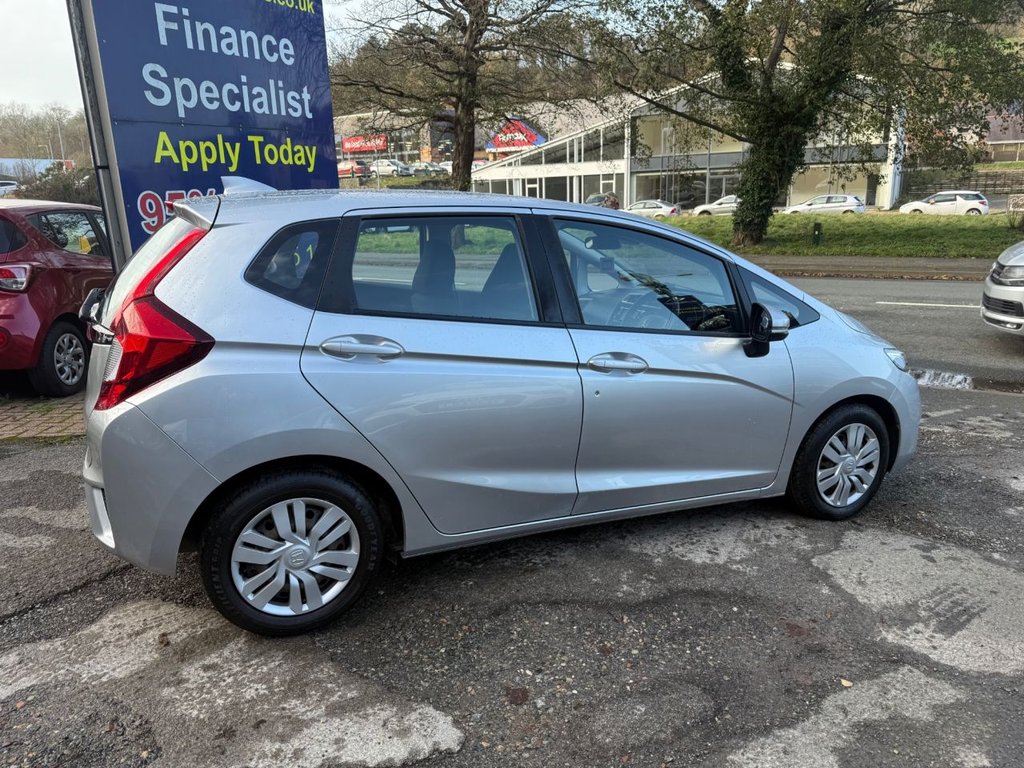 Used Honda Jazz 2017 for sale - 76927607: Photo 19