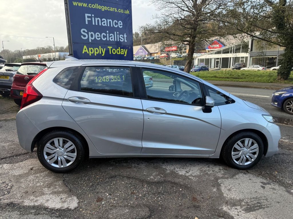 Used Honda Jazz 2017 for sale - 76927607: Photo 20