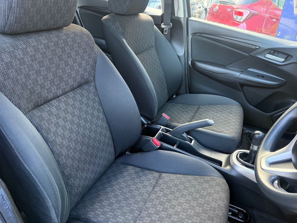 Used Honda Jazz 2017 for sale - 76927607: Photo 34