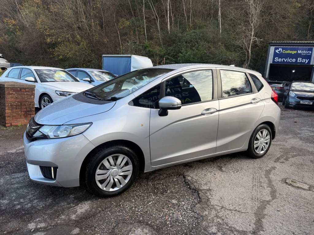 Used Honda Jazz 2017 for sale - 76927607: Photo 4