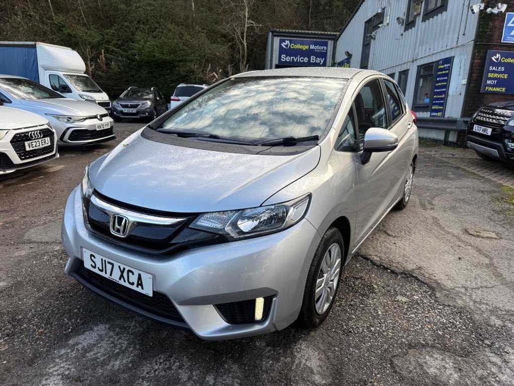 Used Honda Jazz 2017 for sale - 76927607: Photo 6