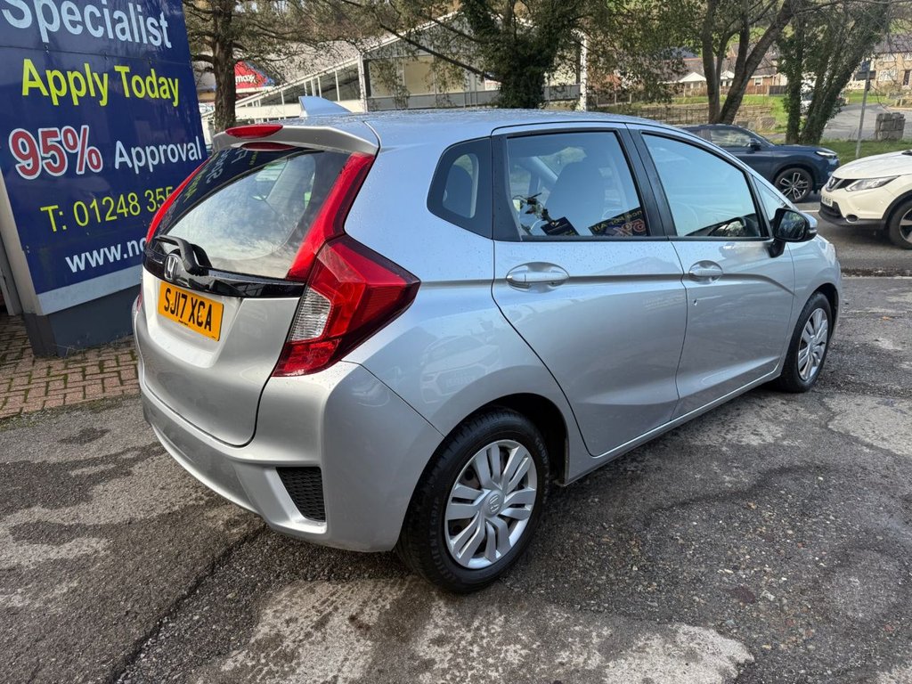 Used Honda Jazz 2017 for sale - 76927607: Photo 9