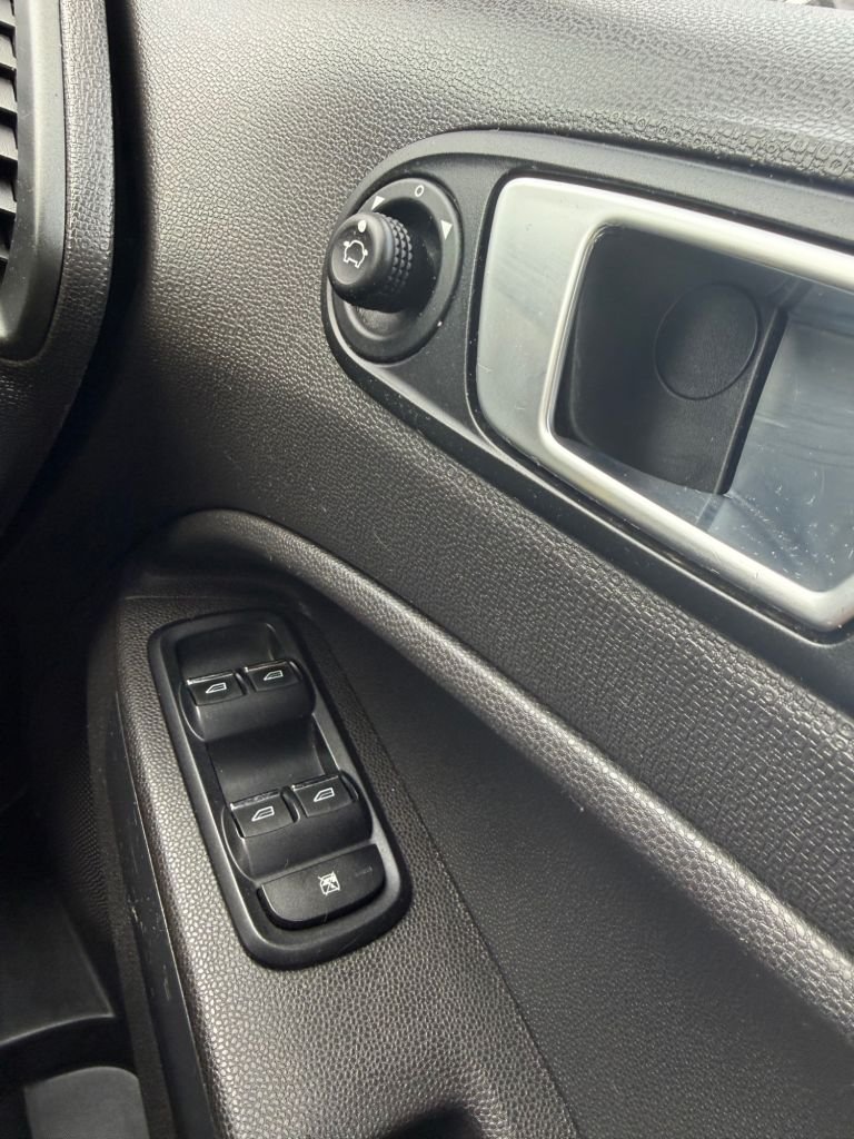 Used Ford Ecosport 2016 for sale - 78212580: Photo 28