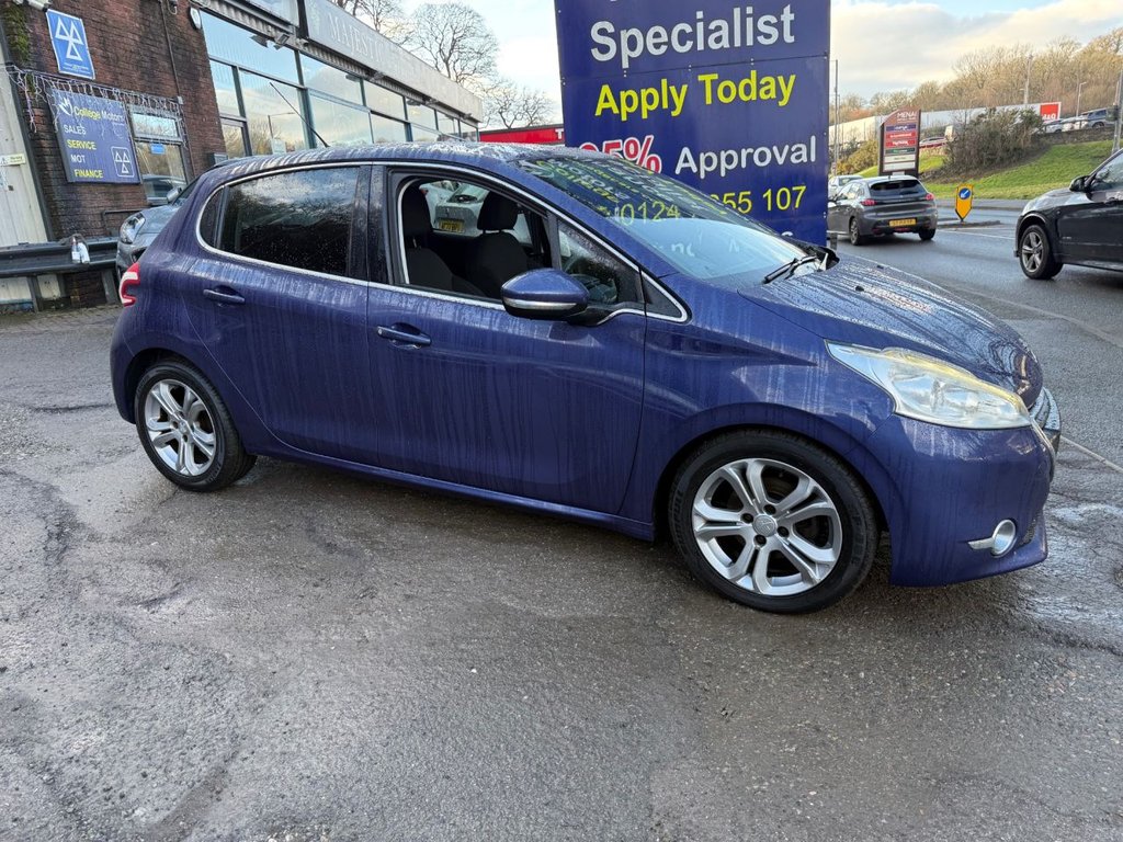 Used Peugeot 208 2015 for sale - 77218649: Photo 15