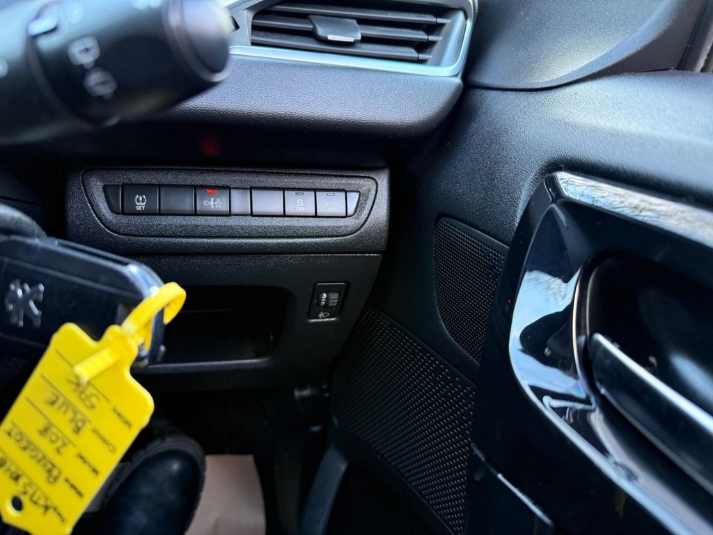 Used Peugeot 208 2015 for sale - 77218649: Photo 25