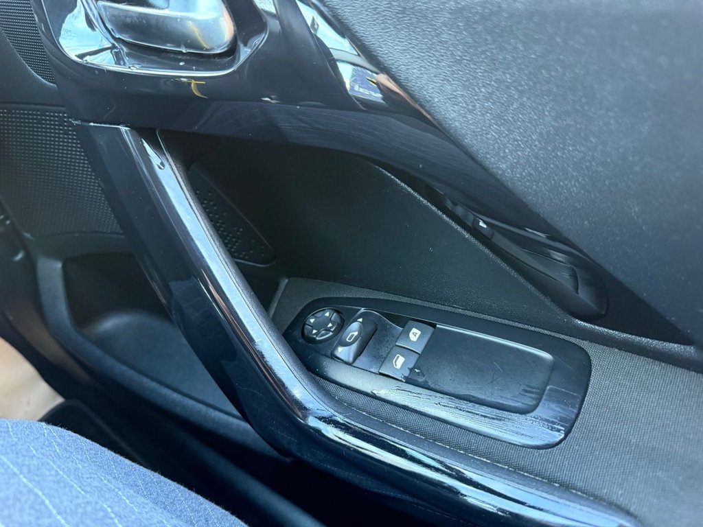 Used Peugeot 208 2015 for sale - 77218649: Photo 26