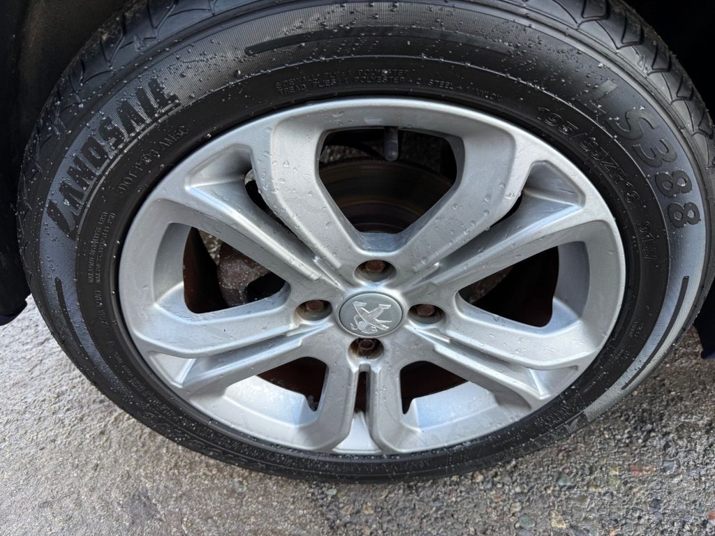 Used Peugeot 208 2015 for sale - 77218649: Photo 35