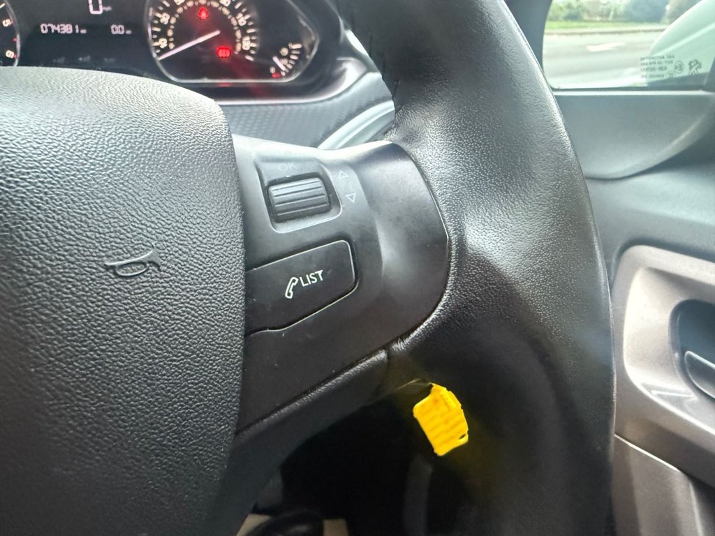 Used Peugeot 2008 2015 for sale - 76481636: Photo 25