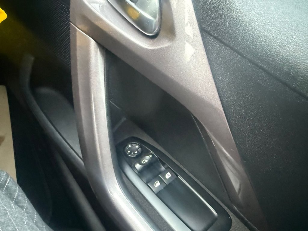 Used Peugeot 2008 2015 for sale - 76481636: Photo 27