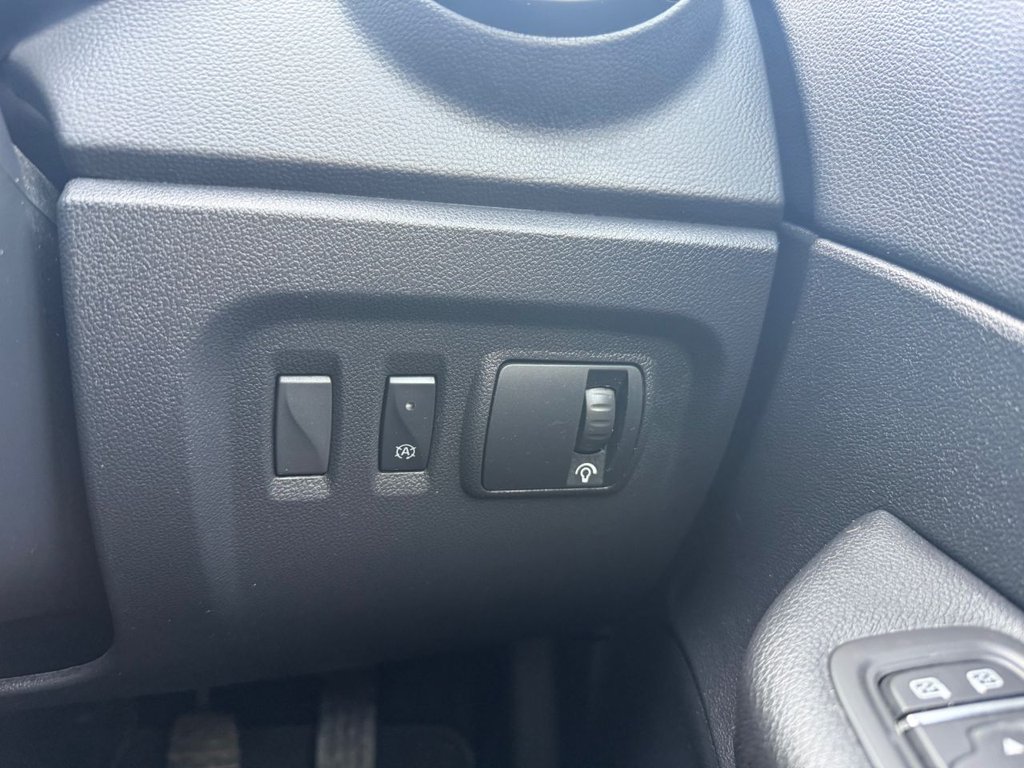 Used Renault Captur 2017 for sale - 78212579: Photo 24