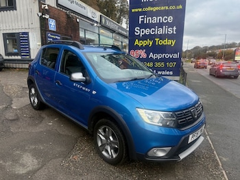 2019 (19) - 0.9 TCe Essential 5dr