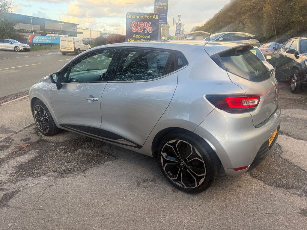 Used Renault Clio 2017 for sale - 76654686: Photo 10