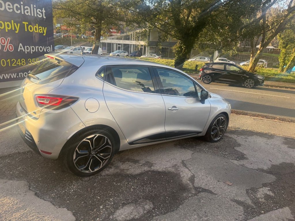 Used Renault Clio 2017 for sale - 76654686: Photo 16