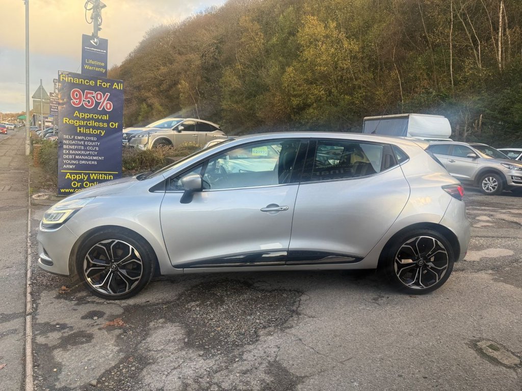 Used Renault Clio 2017 for sale - 76654686: Photo 5