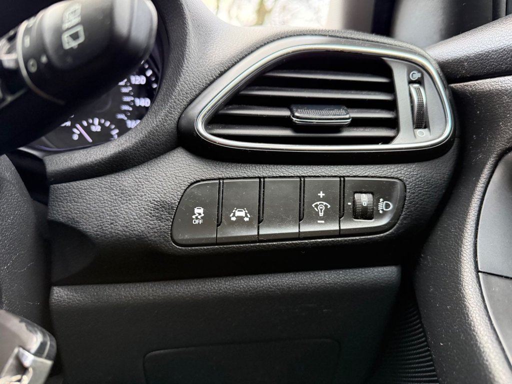 Used Hyundai i30 2018 for sale - 77397271: Photo 25