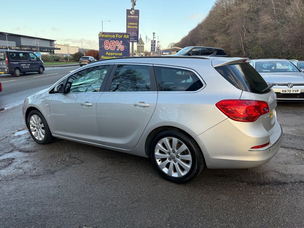 Used Vauxhall Astra 2013 for sale - 77582999: Photo 5