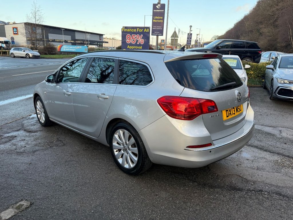 Used Vauxhall Astra 2013 for sale - 77582999: Photo 7