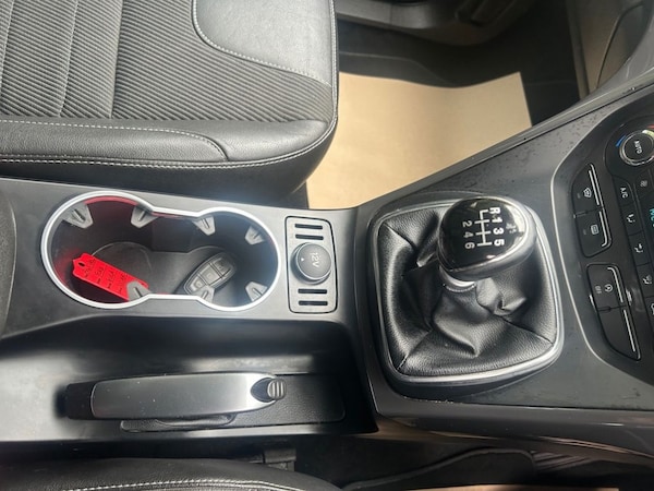 Used Ford Kuga 2015 for sale - 75111166: Photo 27