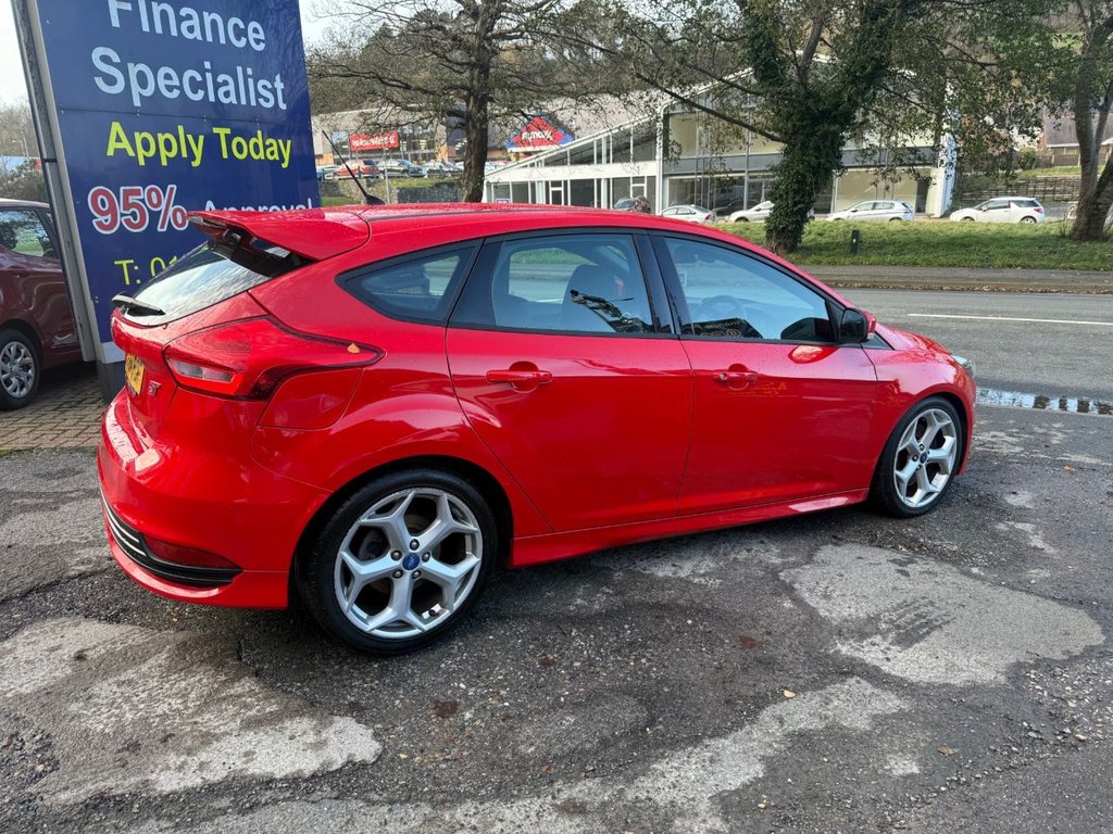Used Ford Focus 2015 for sale - 76927538: Photo 11