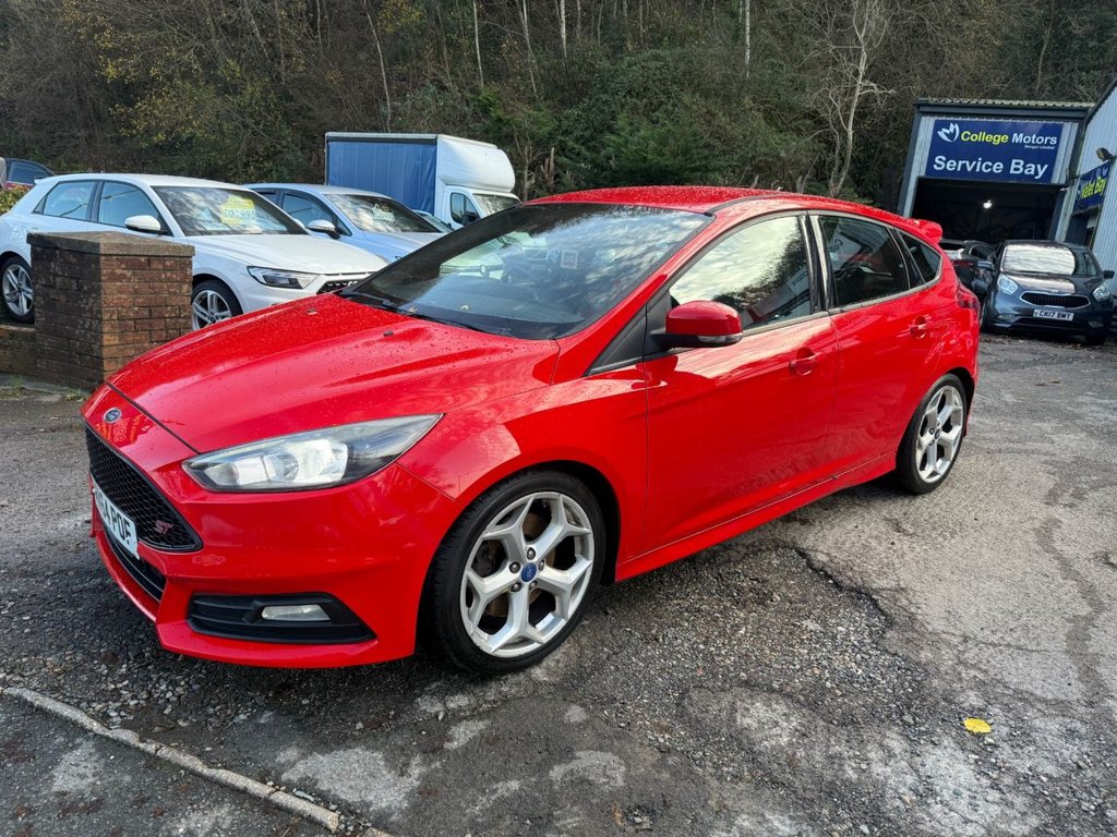 Used Ford Focus 2015 for sale - 76927538: Photo 4