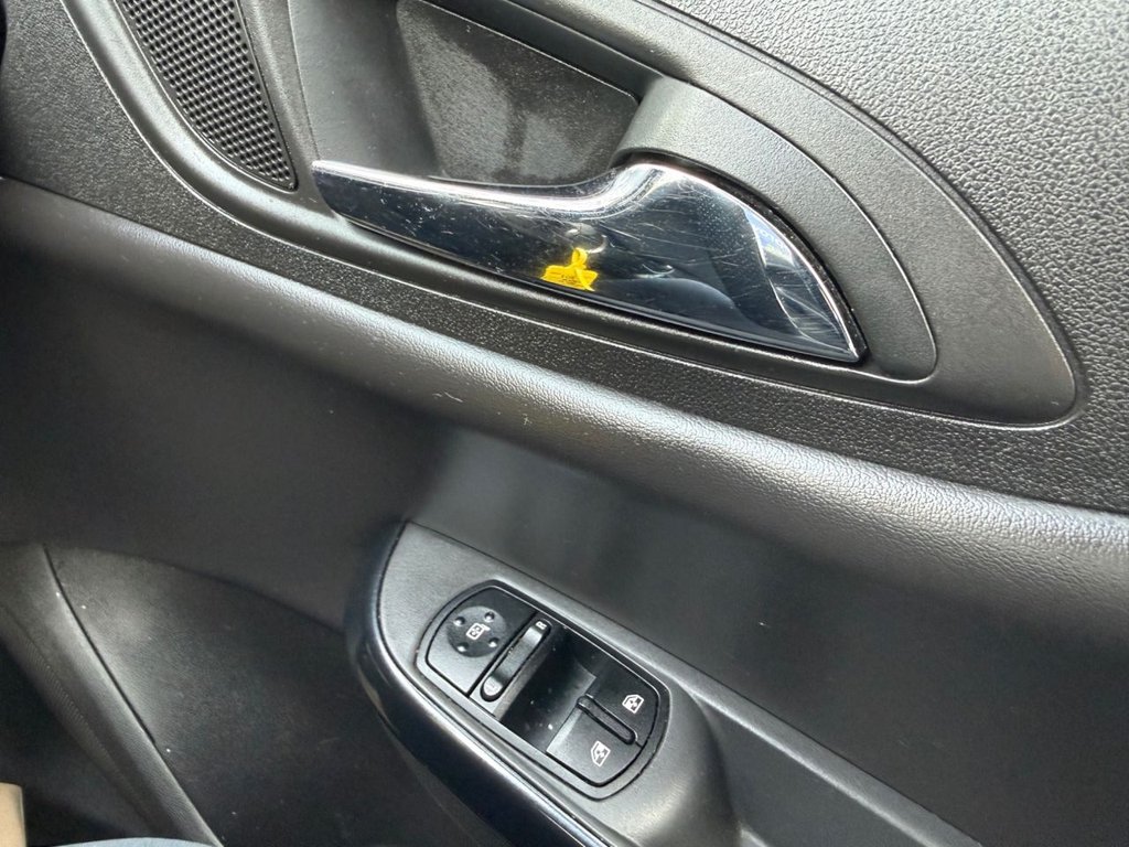 Used Vauxhall Corsa 2015 for sale - 77719976: Photo 31