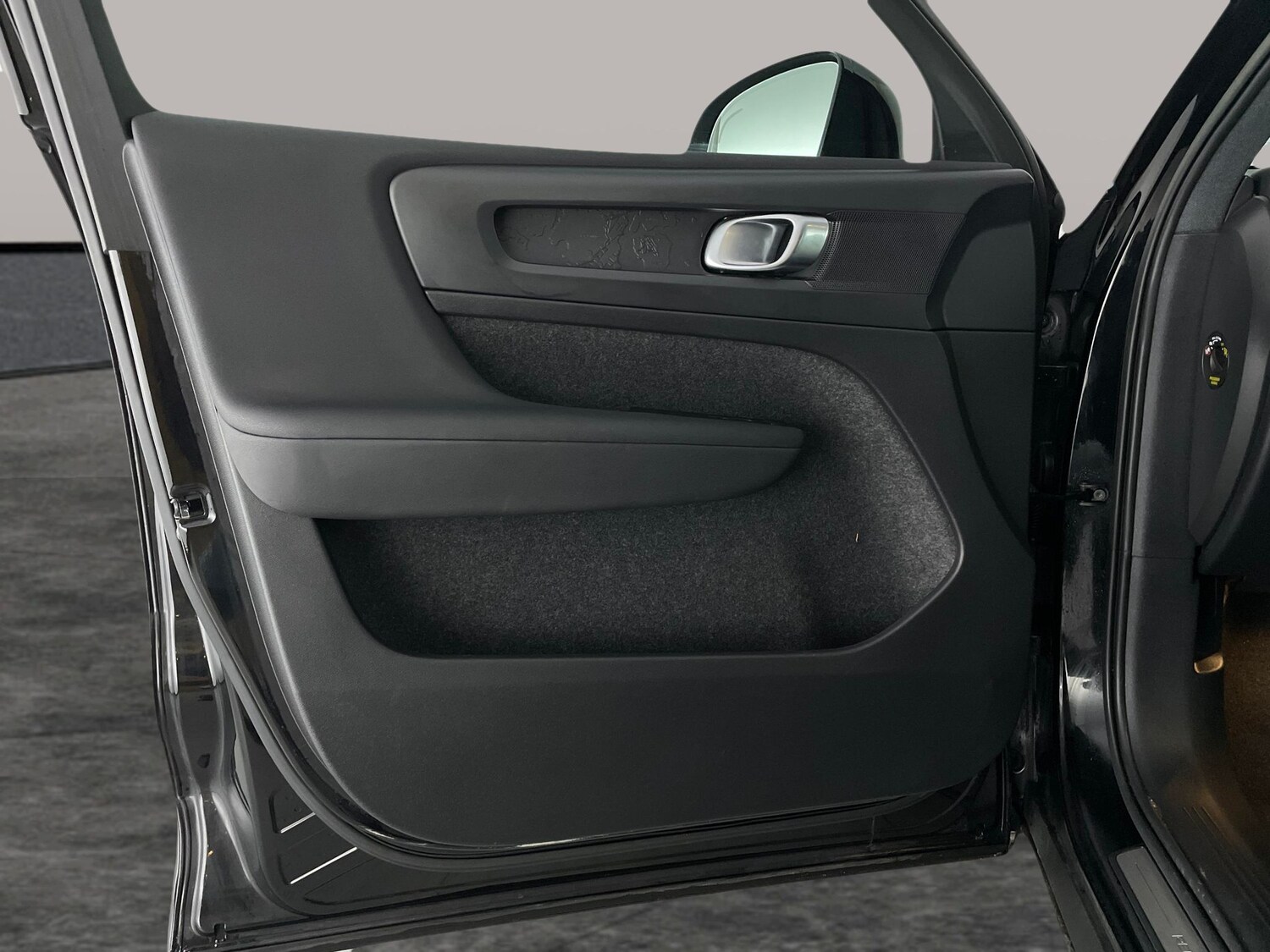 Used Volvo XC40 2022 for sale - 76946480: Photo 34