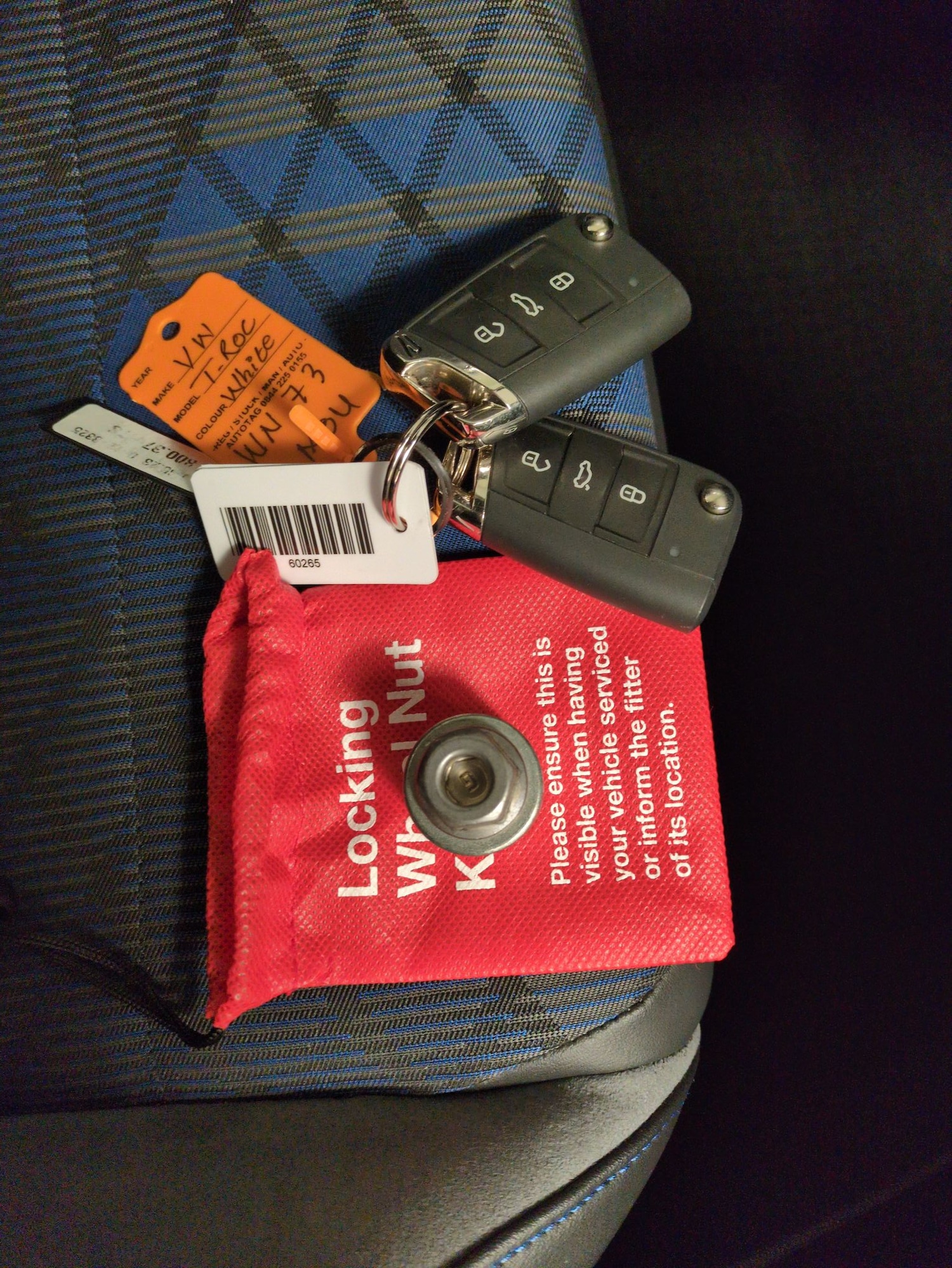 Used Volkswagen T-Roc 2023 for sale - 77557036: Photo 32