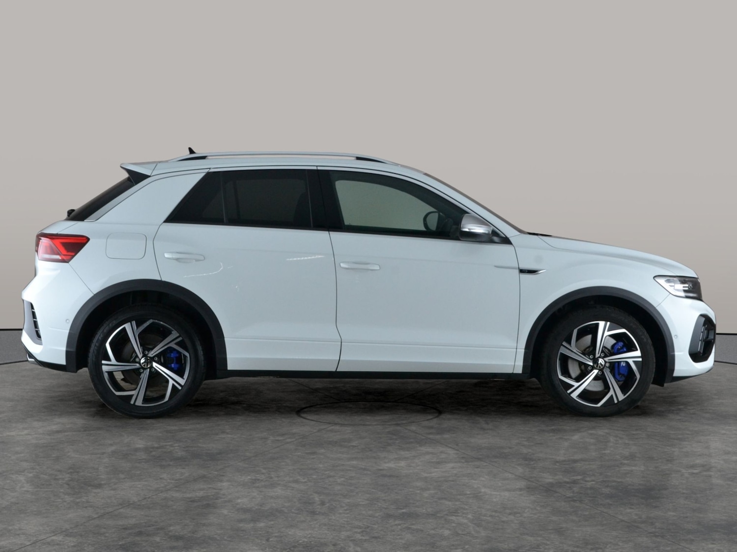 Used Volkswagen T-Roc 2023 for sale - 77557036: Photo 8