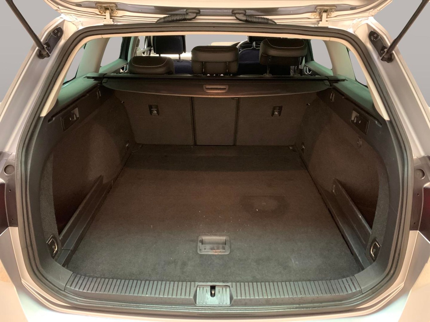 Used Volkswagen Passat 2020 for sale - 77648557: Photo 30