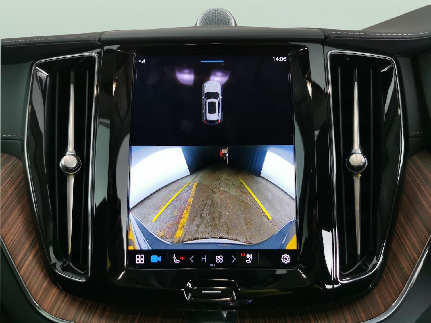 Used Volvo XC60 2022 for sale - 77634864: Photo 6