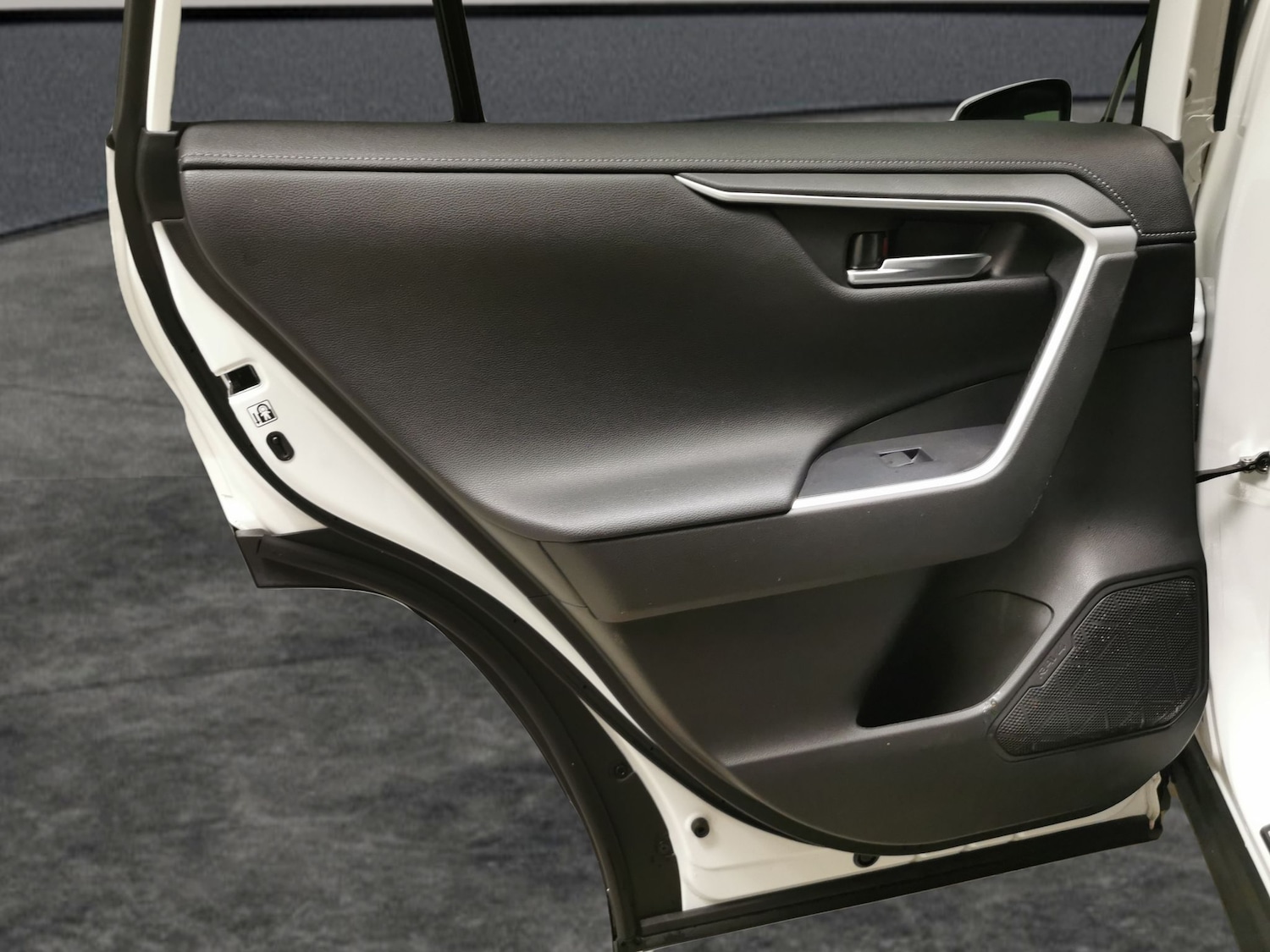 Used Toyota RAV4 2021 for sale - 76555050: Photo 25