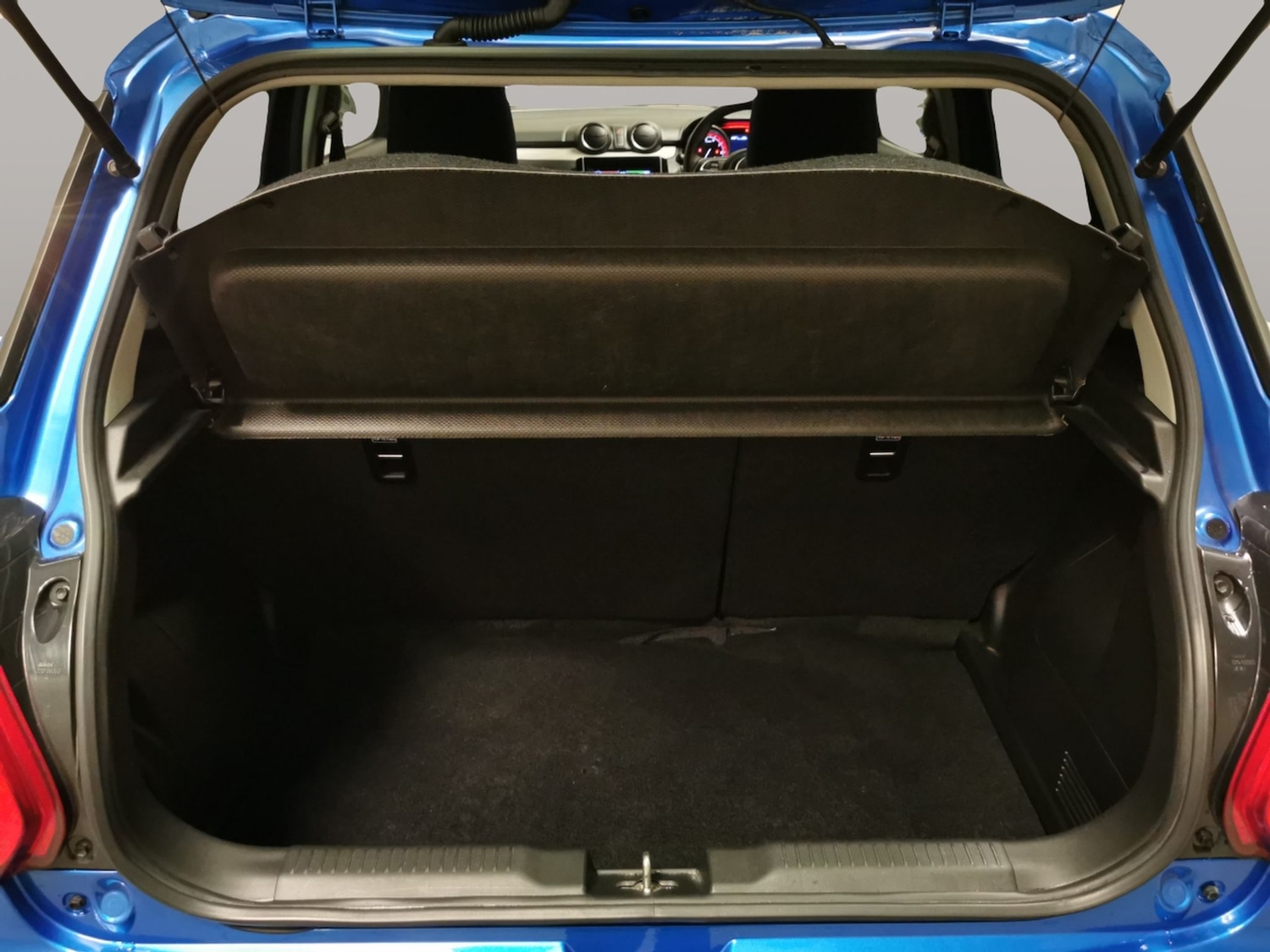 Used Suzuki Swift 2023 for sale - 76616034: Photo 29