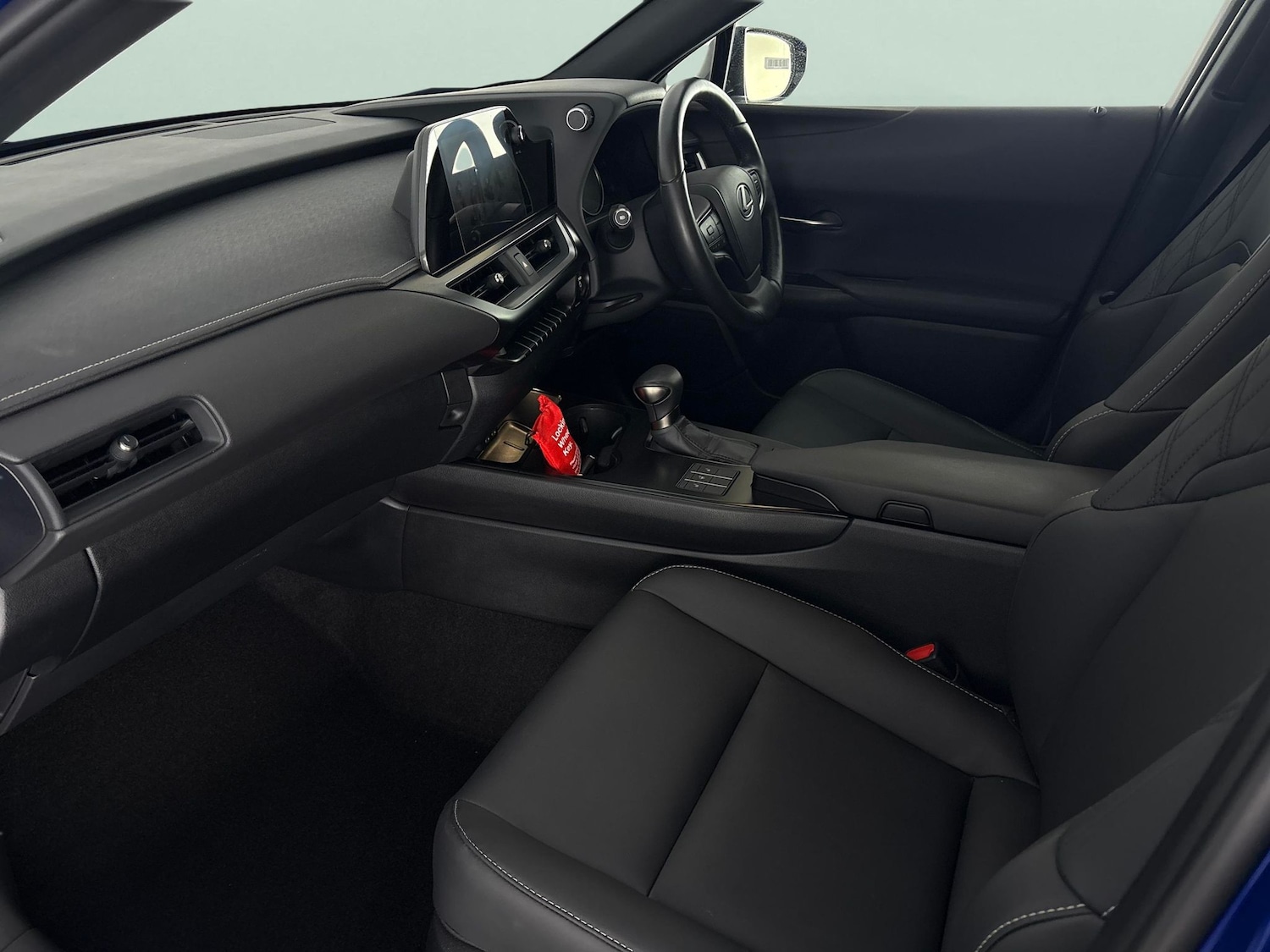 Used Lexus UX 2023 for sale - 77350841: Photo 4