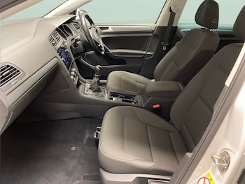 Used Volkswagen Golf 2019 for sale - 78699512: Photo