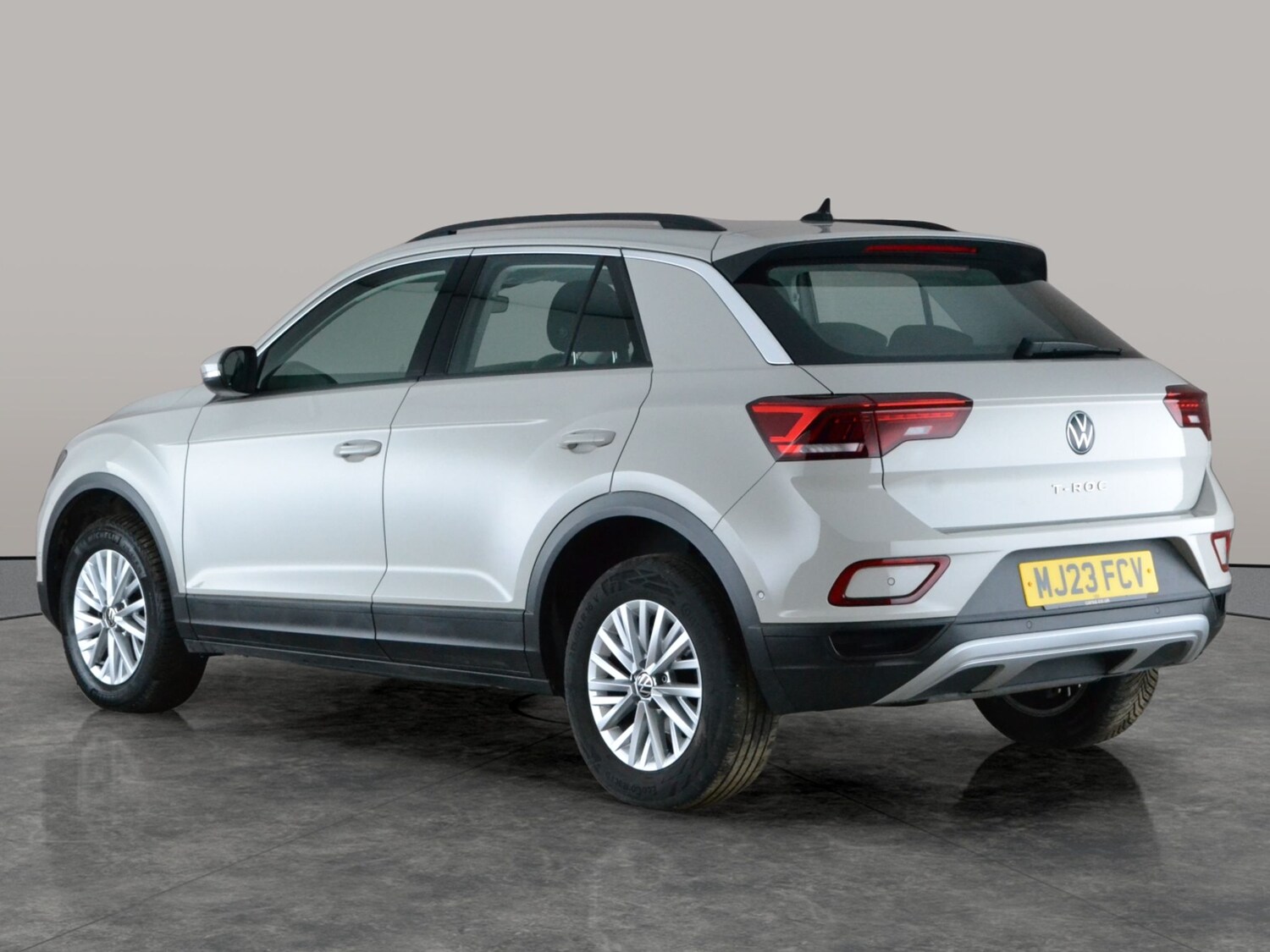 Used Volkswagen T-Roc 2023 for sale - 78212306: Photo 11