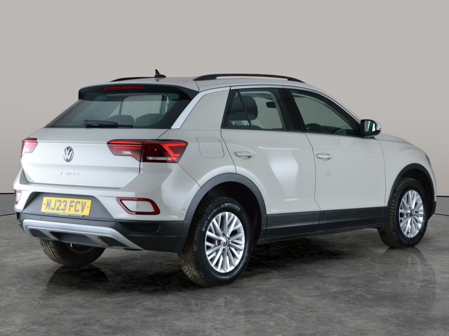 Used Volkswagen T-Roc 2023 for sale - 78212306: Photo 9