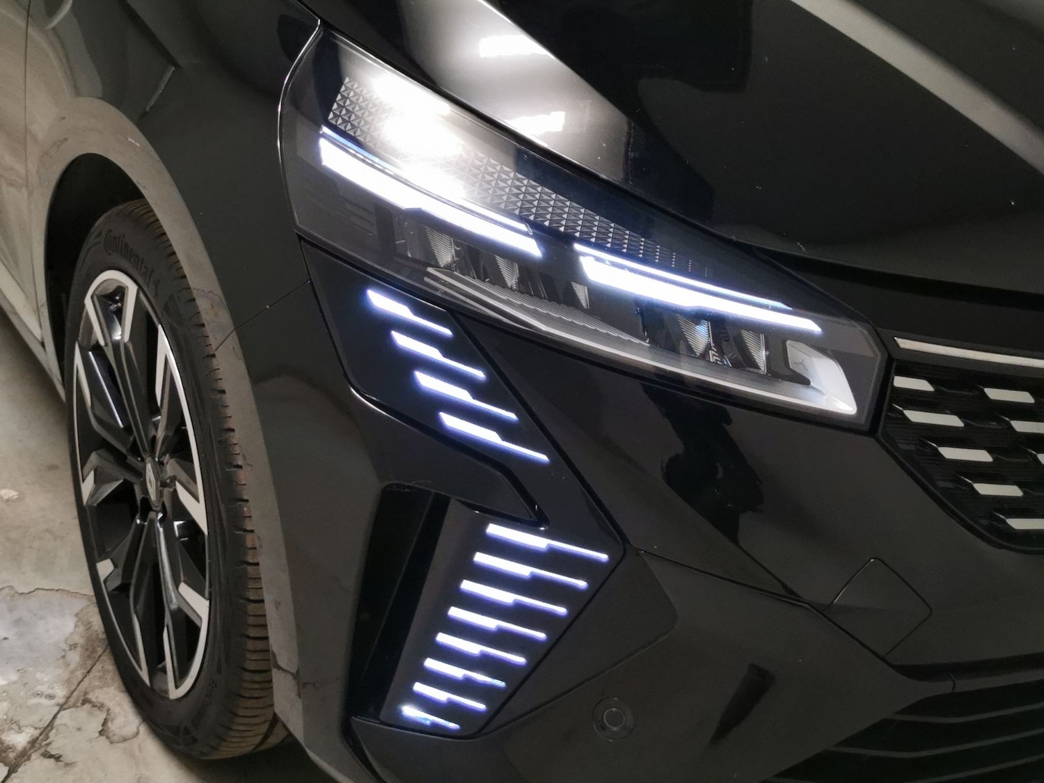 Used Renault Clio 2024 for sale - 76515169: Photo 25