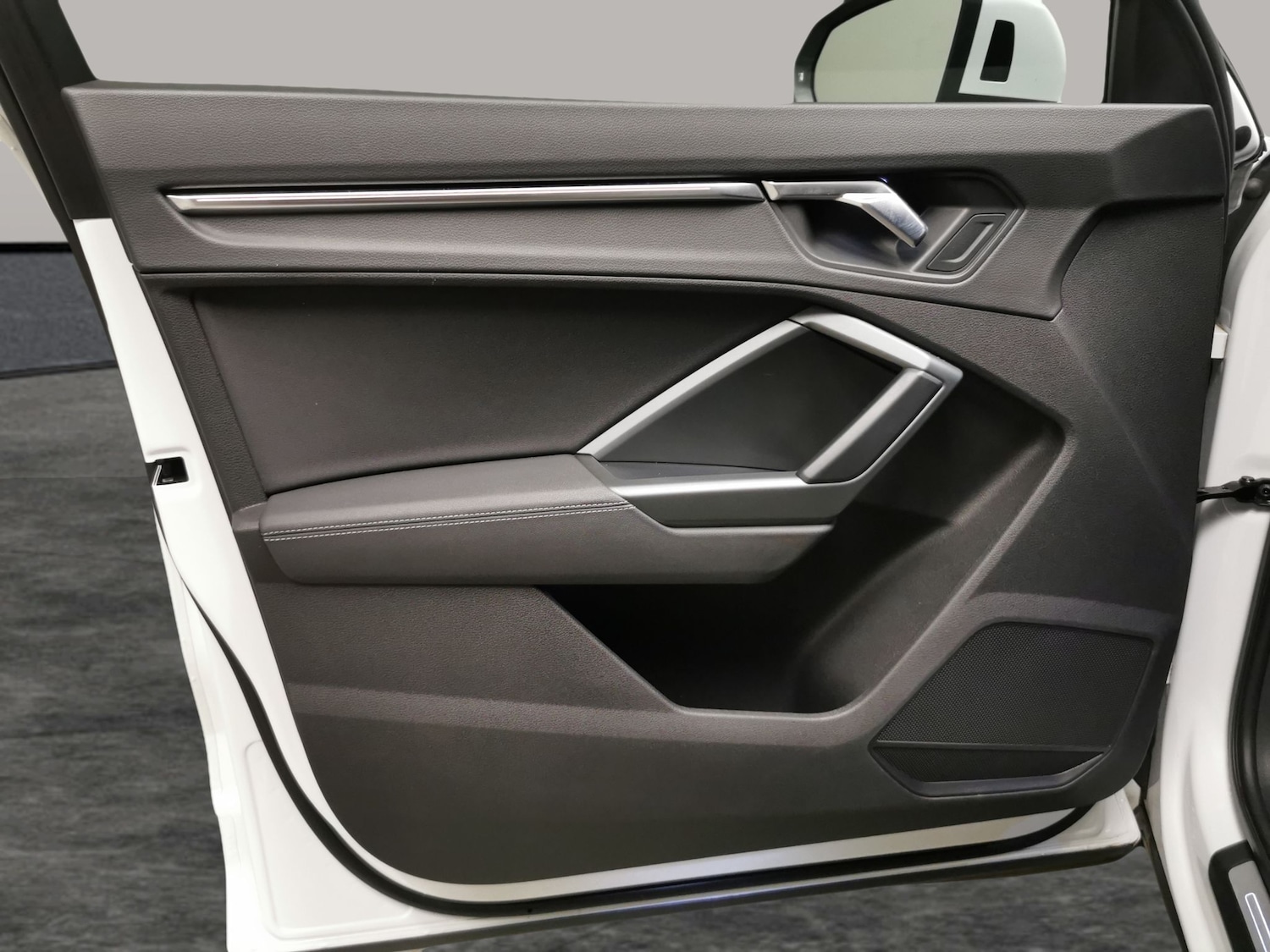 Used Audi Q3 for sale - 76426165: Photo 36