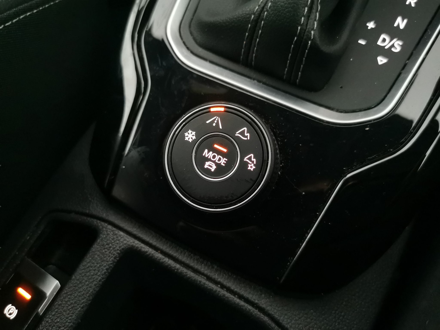 Used Volkswagen T-Roc 2019 for sale - 77581837: Photo 16