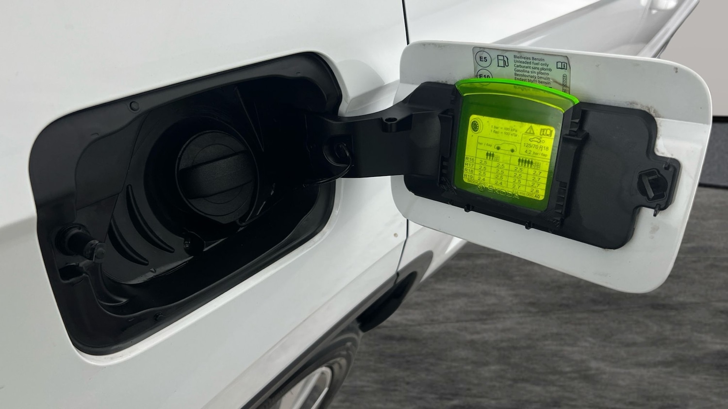 Used Skoda Karoq 2023 for sale - 76590021: Photo 12