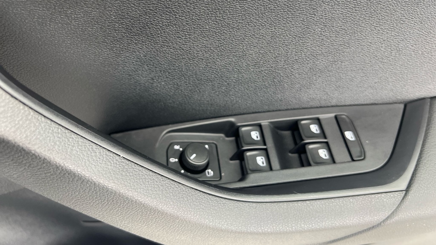 Used Skoda Karoq 2023 for sale - 76590021: Photo 28