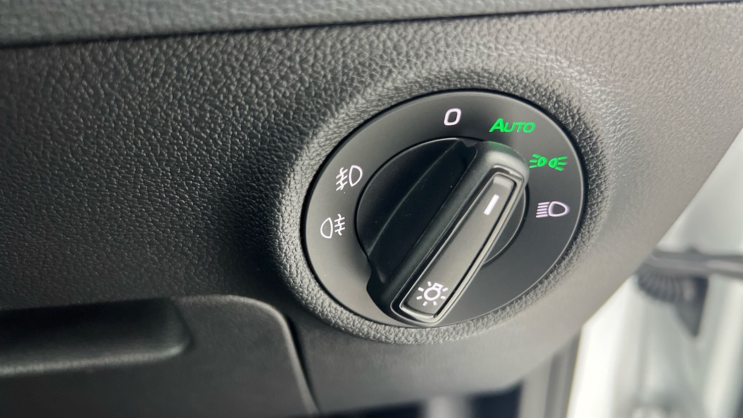 Used Skoda Karoq 2023 for sale - 76590021: Photo 29