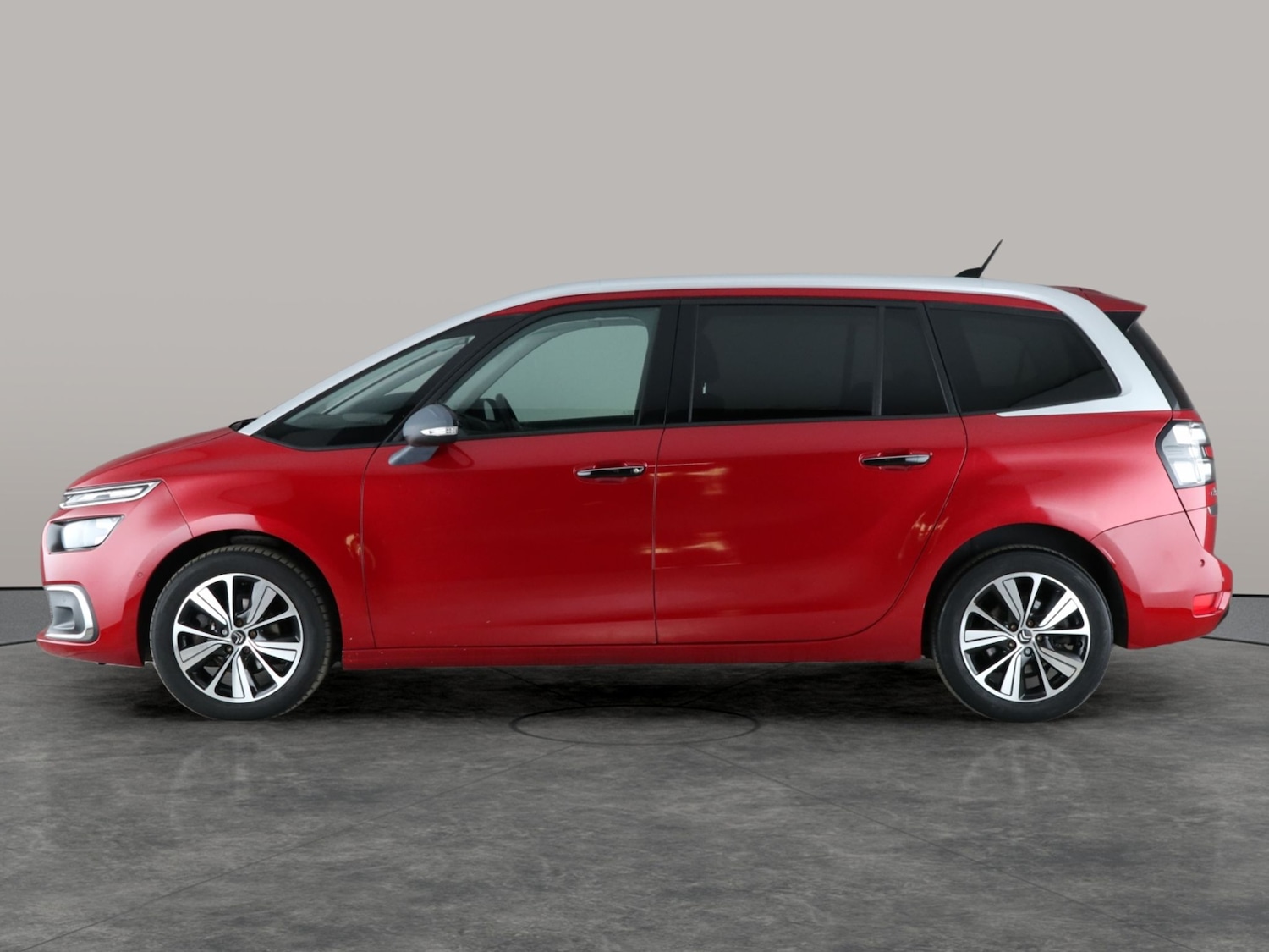 Used Citroen C4 Grand Picasso 2017 for sale - 77196223: Photo 13