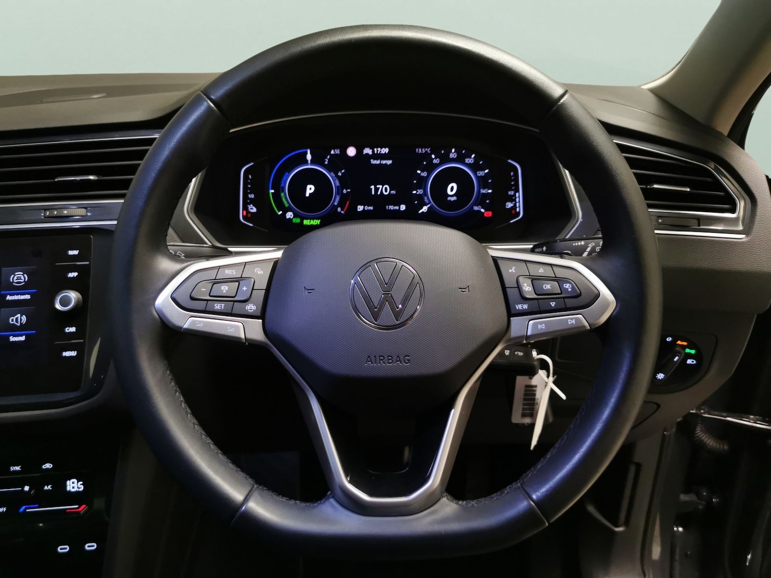 Used Volkswagen Tiguan 2024 for sale - 76709900: Photo 15