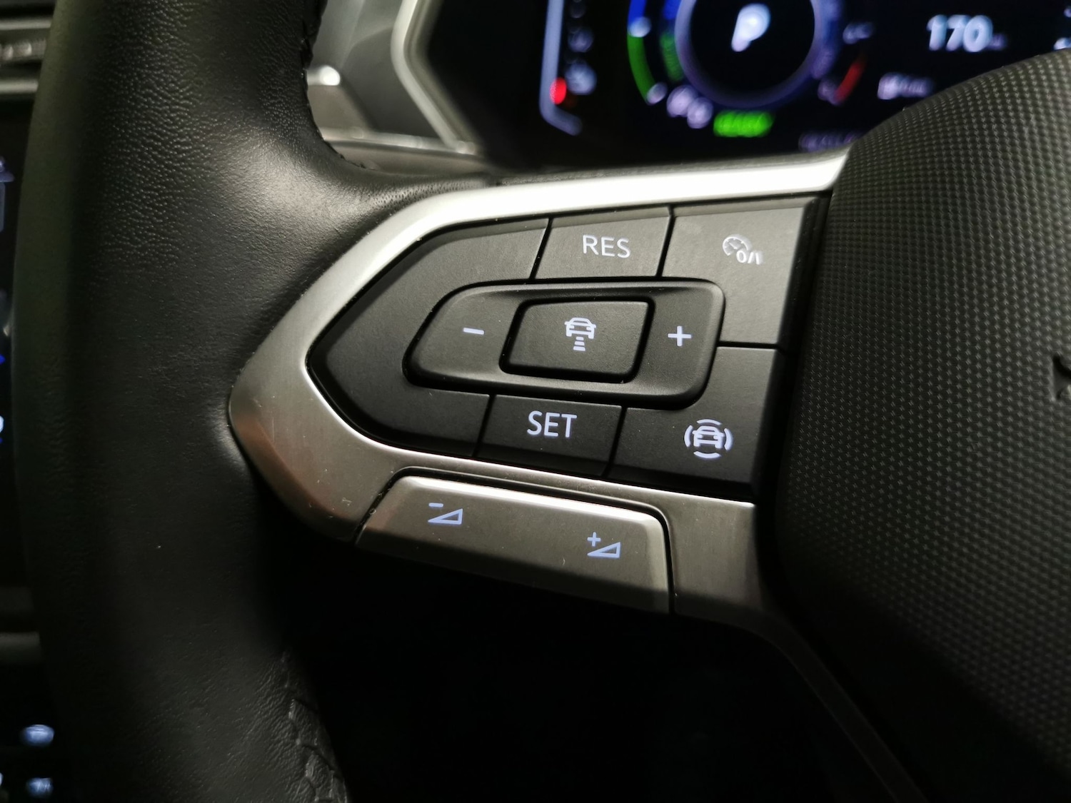 Used Volkswagen Tiguan 2024 for sale - 76709900: Photo 20