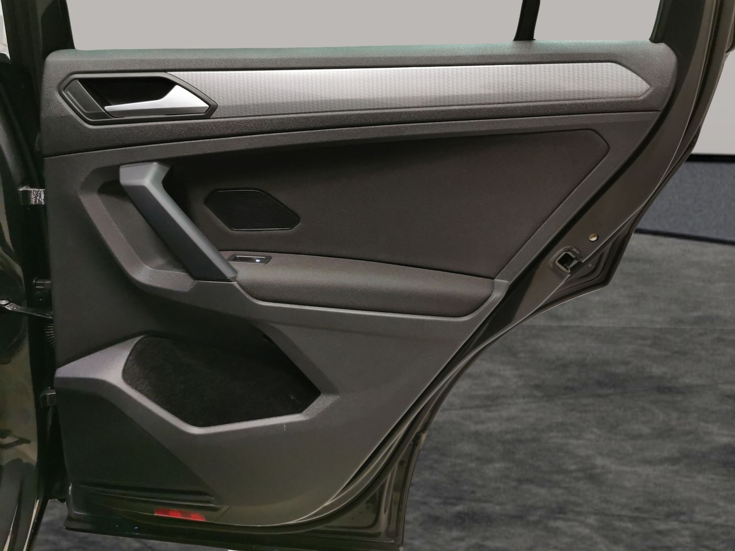 Used Volkswagen Tiguan 2024 for sale - 76709900: Photo 31