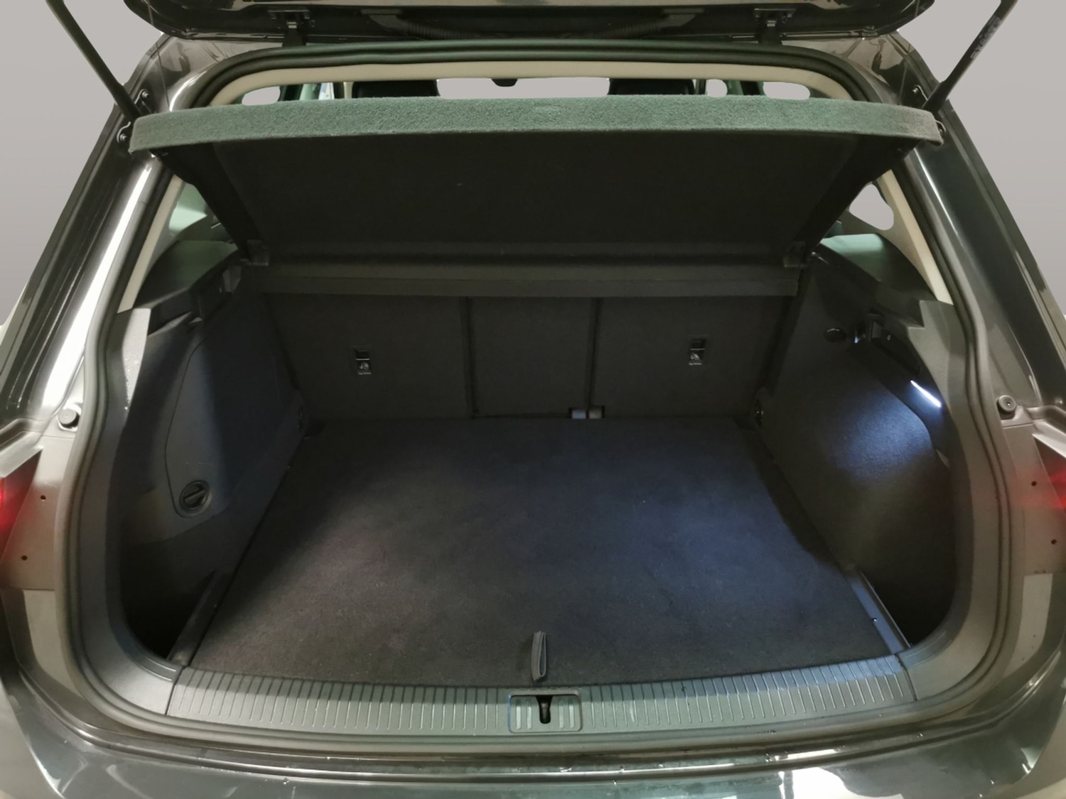 Used Volkswagen Tiguan 2024 for sale - 76709900: Photo 36