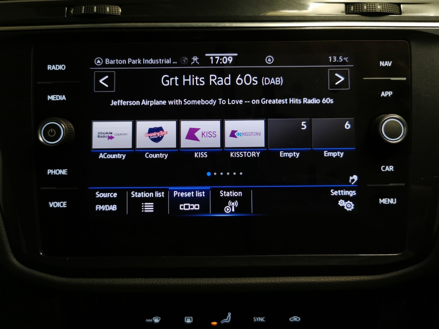 Used Volkswagen Tiguan 2024 for sale - 76709900: Photo 6