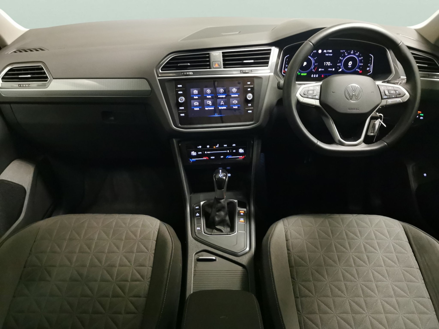 Used Volkswagen Tiguan 2024 for sale - 76709900: Photo 7